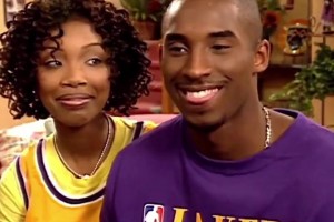 这颜值比瓦妮莎如何？科比高中时带着当时的女友布兰迪上节目